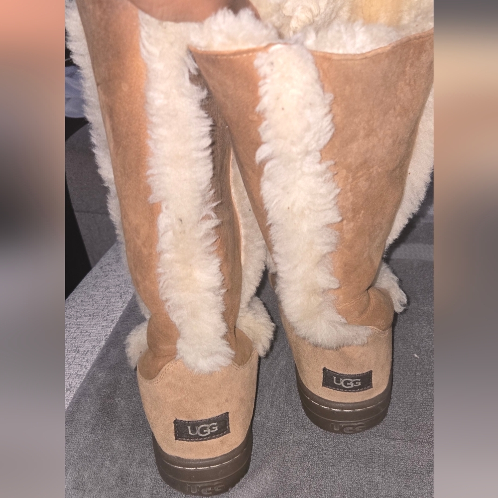 UGGSunburst Tall Boot Chestnut - Picture 3 of 4